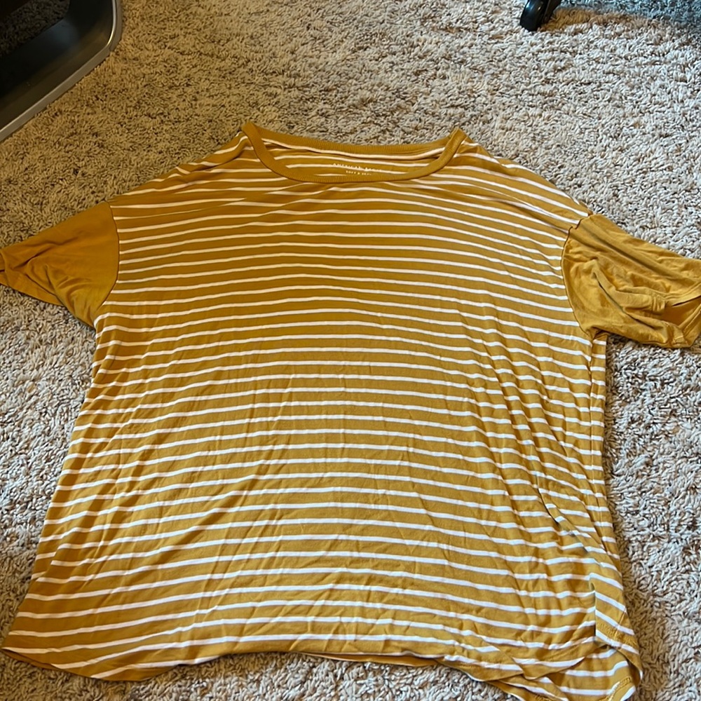 Women’s American Eagle outfitters gold white stripe soft sexy T-shirt sz M